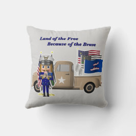 Coast Guard Nutcracker mit wenig militärischem LKW Kissen