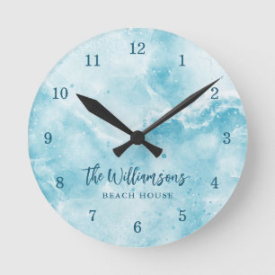 Coastal Aquamarin Blue Family Beach House Runde Wanduhr