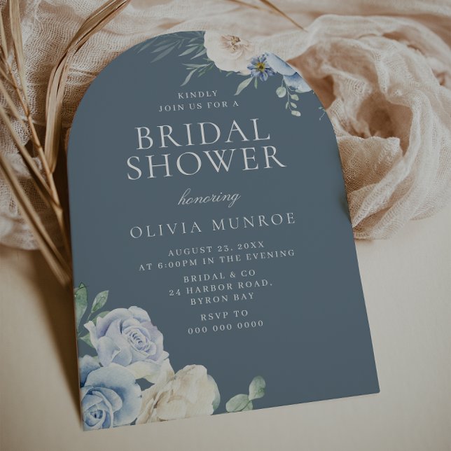 Coastal Blue Floral Bridal Shower Einladung (Von Creator hochgeladen)