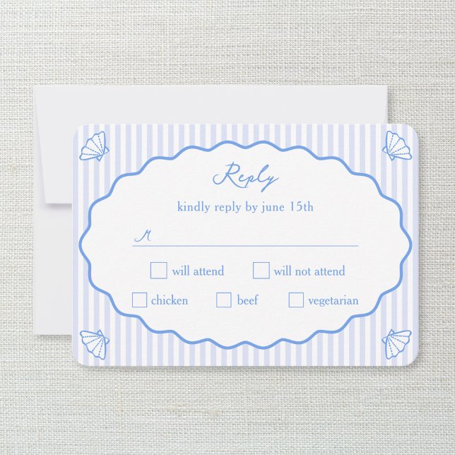 Coastal Chic Blue & White Striping Wavy Wedding RSVP Karte (Von Creator hochgeladen)