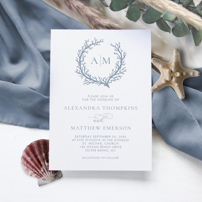 Coastal Monogram Dusty Blue Beach Wedding Einladung (Von Creator hochgeladen)