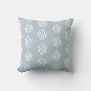 Coastal Palm Leaf Muster Baby Blue Kissen