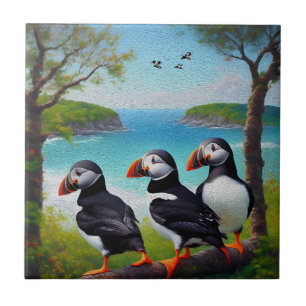 Coastal Trio: Drei Puffins am Strand in Oils Fliese