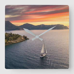 Coastline Bodrum, Turkey Quadratische Wanduhr