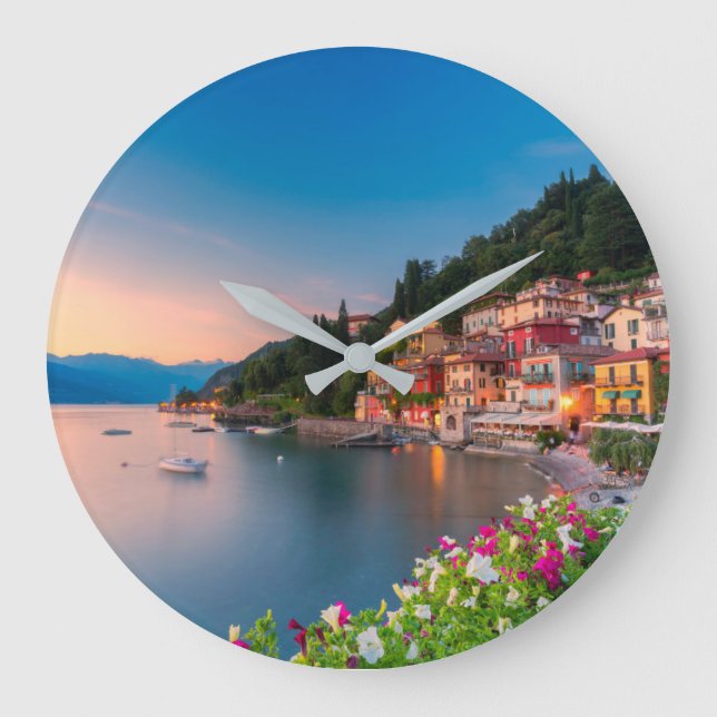 Coastline | Varenna, Lombardy, Italy Große Wanduhr (Vorderseite)