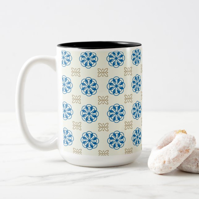Cobalt Blue Floral And Golden Butterfly Zweifarbige Tasse (Mit Donut)