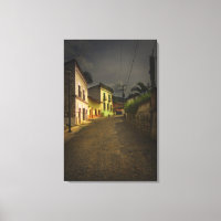 Cobblestone Road & Yellow Gebäude in Mexiko