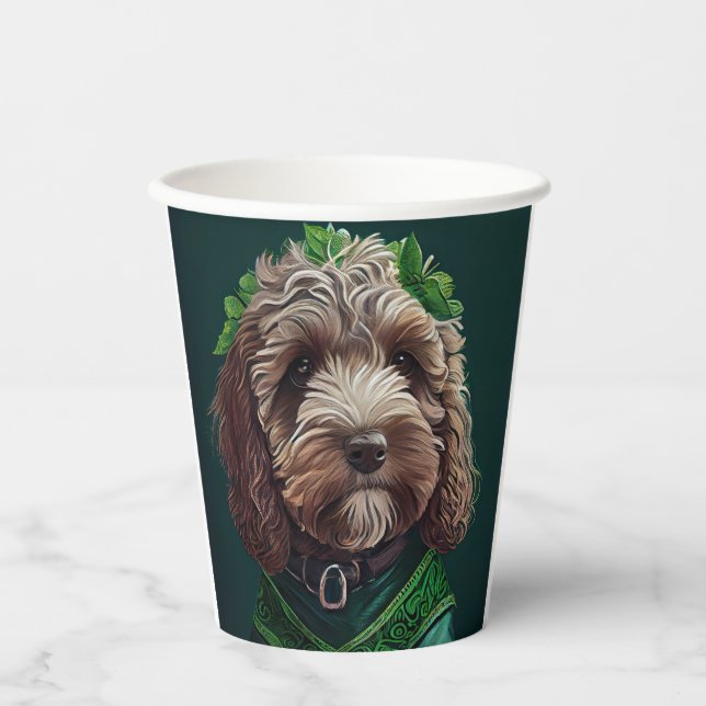 Cockapoo Hund in St. Patrick's Day Dress Pappbecher (Vorderseite)