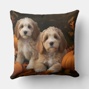 Cockapoo Welpe Herbstfreude Kürbis Kissen