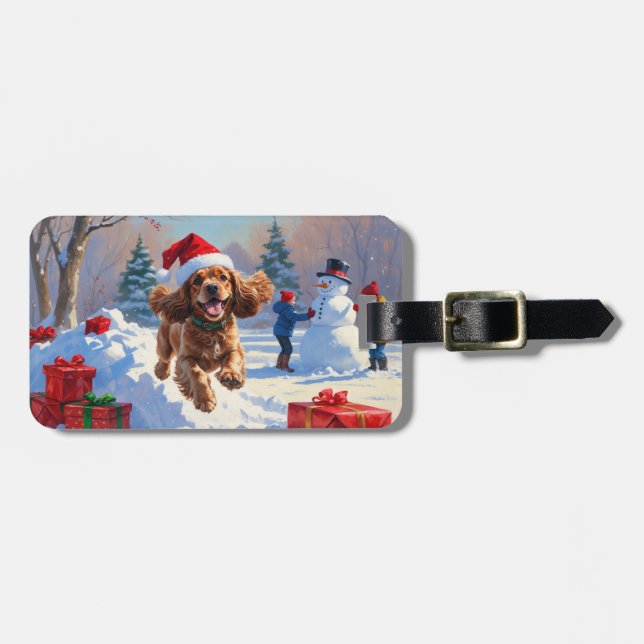 Cocker Spaniel läuft in Schnee mit Weihnachtshut Gepäckanhänger (Vorderseite horizontal)