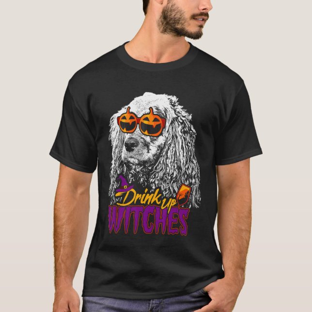Cocker Spaniel trinkt Hexen Funny Halloween T-Shirt (Vorderseite)
