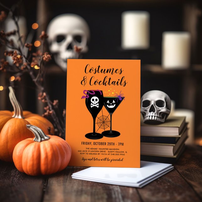 Cocktails und Kostüme Orangefarbenes Halloween-Par Einladung (Von Creator hochgeladen)