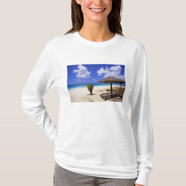 Coco Point Beach, Barbuda, Antigua T-Shirt (Vorderseite)