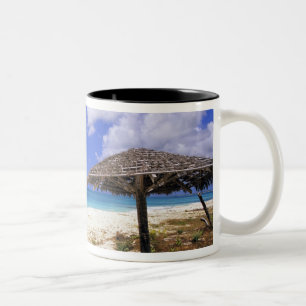 Coco Point Beach, Barbuda, Antigua Zweifarbige Tasse