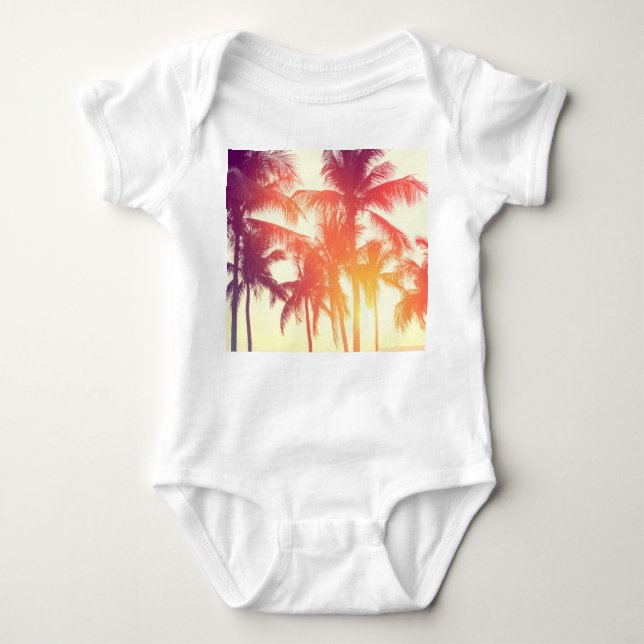 Coconut Beach: Vintage tropische Wärme. Baby Strampler (Vorderseite)