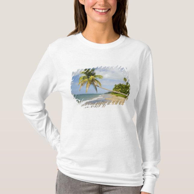 Coconut Grove Beach in Cades Bay, mit St. 2 T-Shirt (Vorderseite)