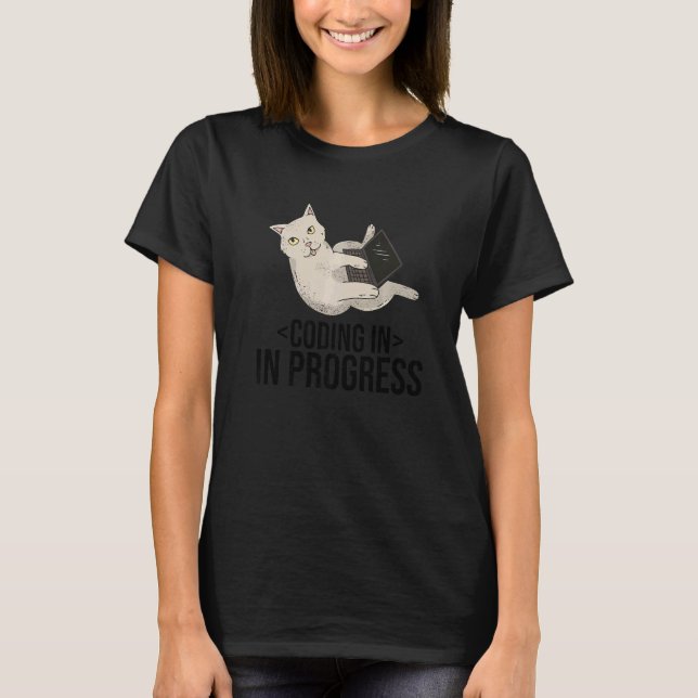 Codieren im laufenden Computer-Nerd des Programmie T-Shirt (Vorderseite)