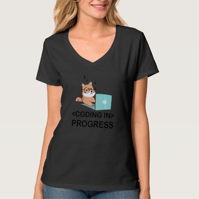 Codieren im laufenden Computer-Nerd des Programmie T-Shirt (Vorderseite)