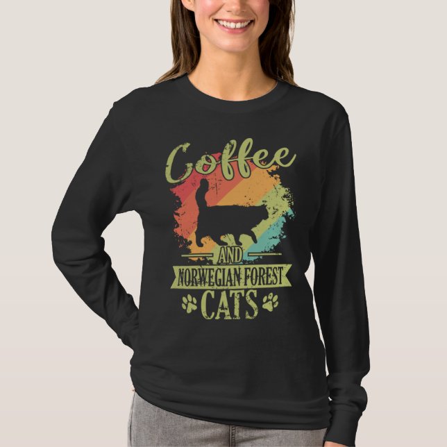 Coffee and Norwegian Forest Cat T-Shirt (Vorderseite)