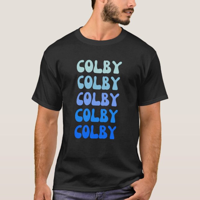 Colby Retro Name Stack Design T-Shirt (Vorderseite)