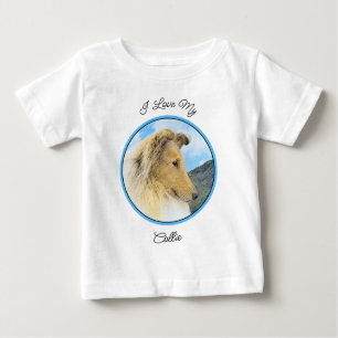 Collie in Mountains (Rough) Malerei - Hunde Kunst Baby T-shirt
