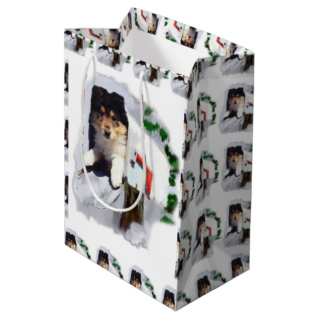 Collie Puppy Christmas Mittlere Geschenktüte (Rückseite Schrägansicht)
