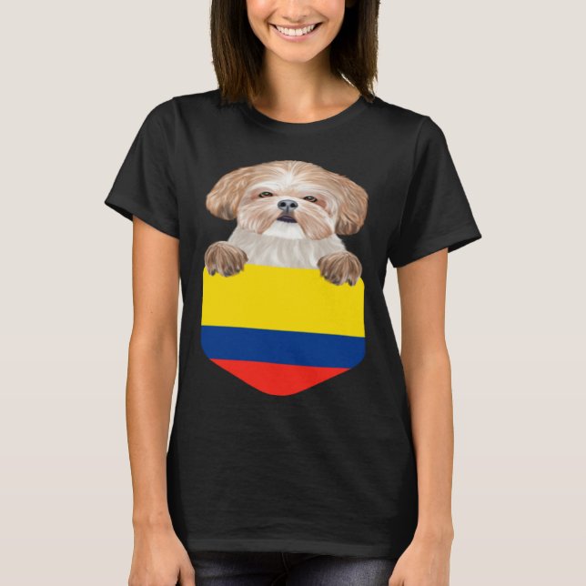Colombia Flag Shih Tzu Dog In Pocket T-Shirt (Vorderseite)