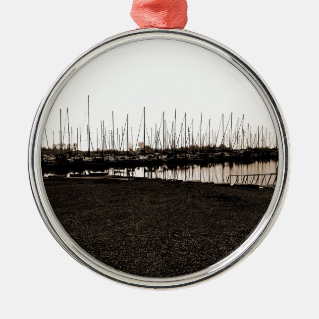 Colonel Sam Smith Park Marina Ornament Aus Metall (Vorne)