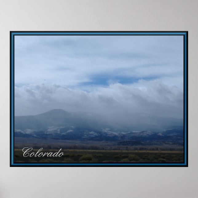 Colorado Berge im Wolkenposter Poster (Vorne)