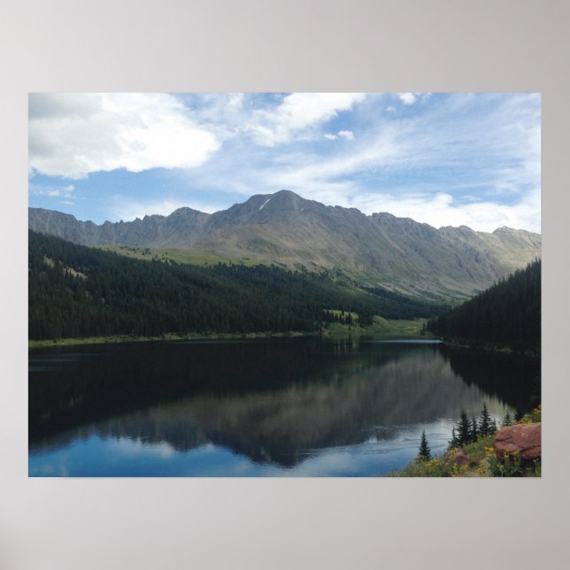 Colorado Mountains Serene Lake und Sky Poster (Vorne)