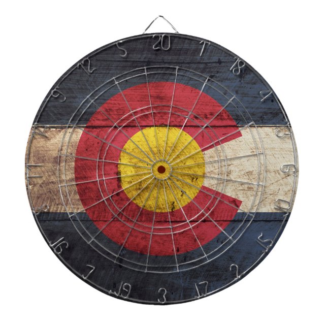 Colorado-Staats-Flagge auf altem hölzernem Korn Dartscheibe (vorne)