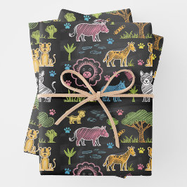 Colorful animals and trees are arranged  geschenkpapier set