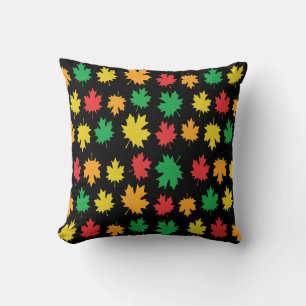 Colorful Autumnal Leafs - Nature Pattern on Black  Kissen