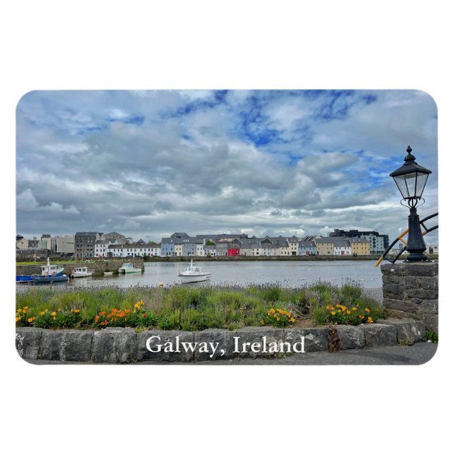 Colorful Claddagh (Galway Bay) in Galway, Irland Magnet (Horizontal)