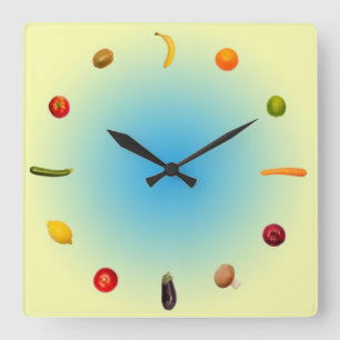 Colorful Clock with vegetables and fruits Quadratische Wanduhr