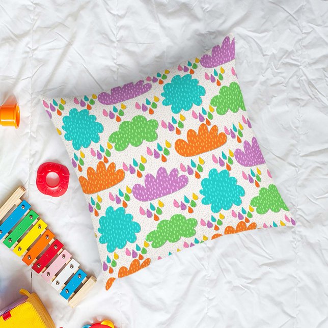 Colorful Clouds and Raindrops Kissen (Von Creator hochgeladen)