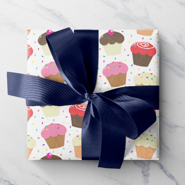 Colorful Confetti & Sprinkles Cupcakes Geschenkpapier (Von Creator hochgeladen)
