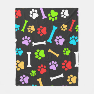Colorful Dog Paw & Bones Seamless Pattern Fleecedecke