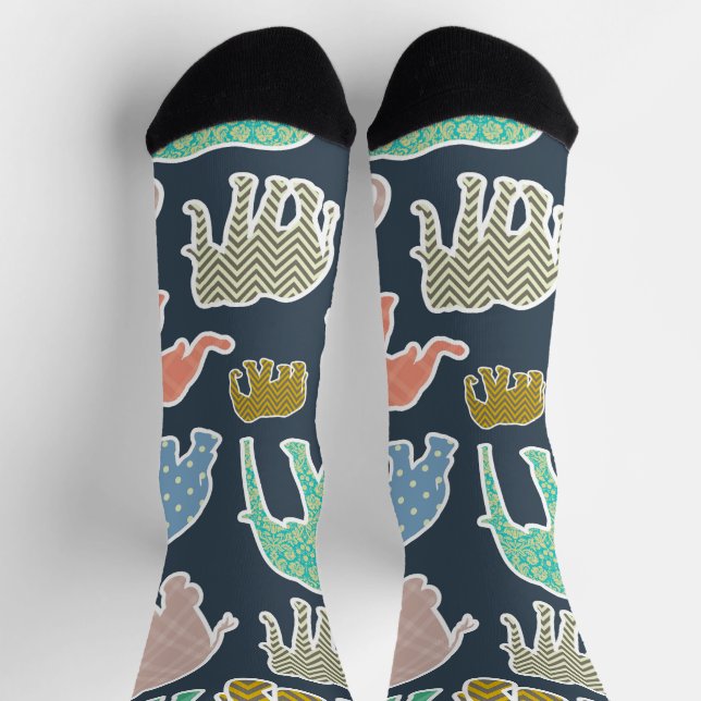 Colorful Elephants, Pattern Of Elephants, Zigzag Socken (Oben)