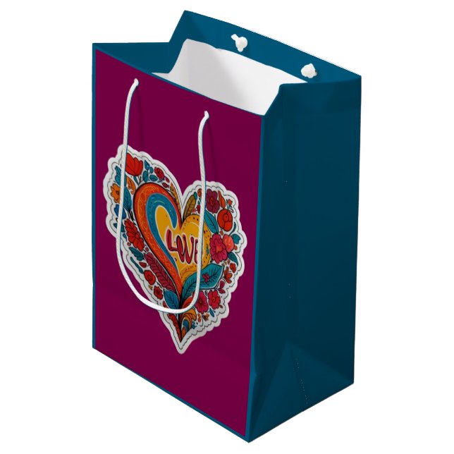 Colorful Floral Heart Love | Romantic Design Mittlere Geschenktüte (Vorderseite Schrägansicht)