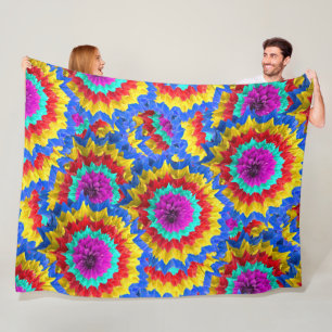 Colorful fun dahlia design fleecedecke