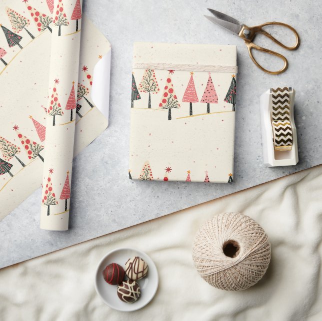 Colorful Whimsical Christmas Tree Pattern Geschenkpapier (Kunsthandwerk)