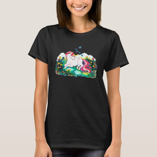 Colourful unicorn lying on a flower filled area T-Shirt (Vorderseite)
