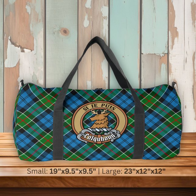 Colquhoun-Clan-Wappen über Tartan Duffle Bag (Von Creator hochgeladen)