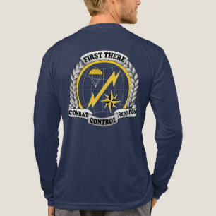 Combat Control RED Freitag. Ehrt die Eingesetzten. Tri-Blend Shirt