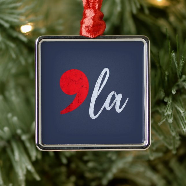 Comma La Kamala Harris 2024 Präsident Funny Ornament Aus Metall (Baum)