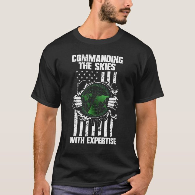Commanding The Skies With Expertise Air Traffic Co T-Shirt (Vorderseite)