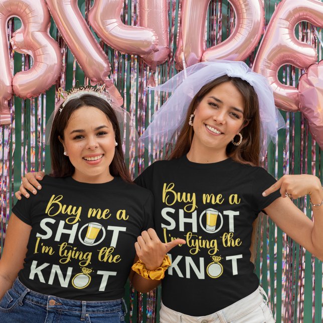 Comprame un Trago estoy atando al Novio Graciosa T-Shirt (Von Creator hochgeladen)