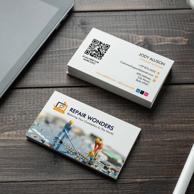 Computerreparaturgeschäft | Animation Simple White Visitenkarte (Von Creator hochgeladen)