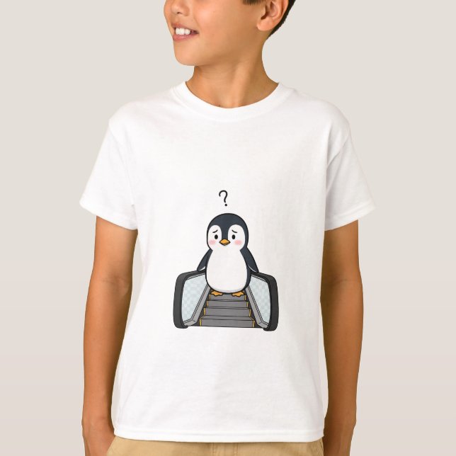 Confused Cute Penguin Standing on Escalator T-Shirt (Vorderseite)